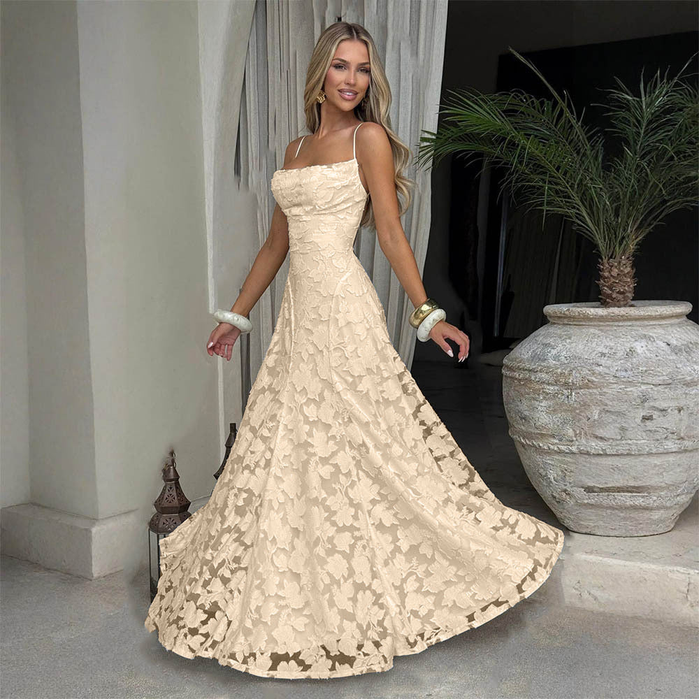 Vestido de Noche de Encaje con Espalda Descubierta