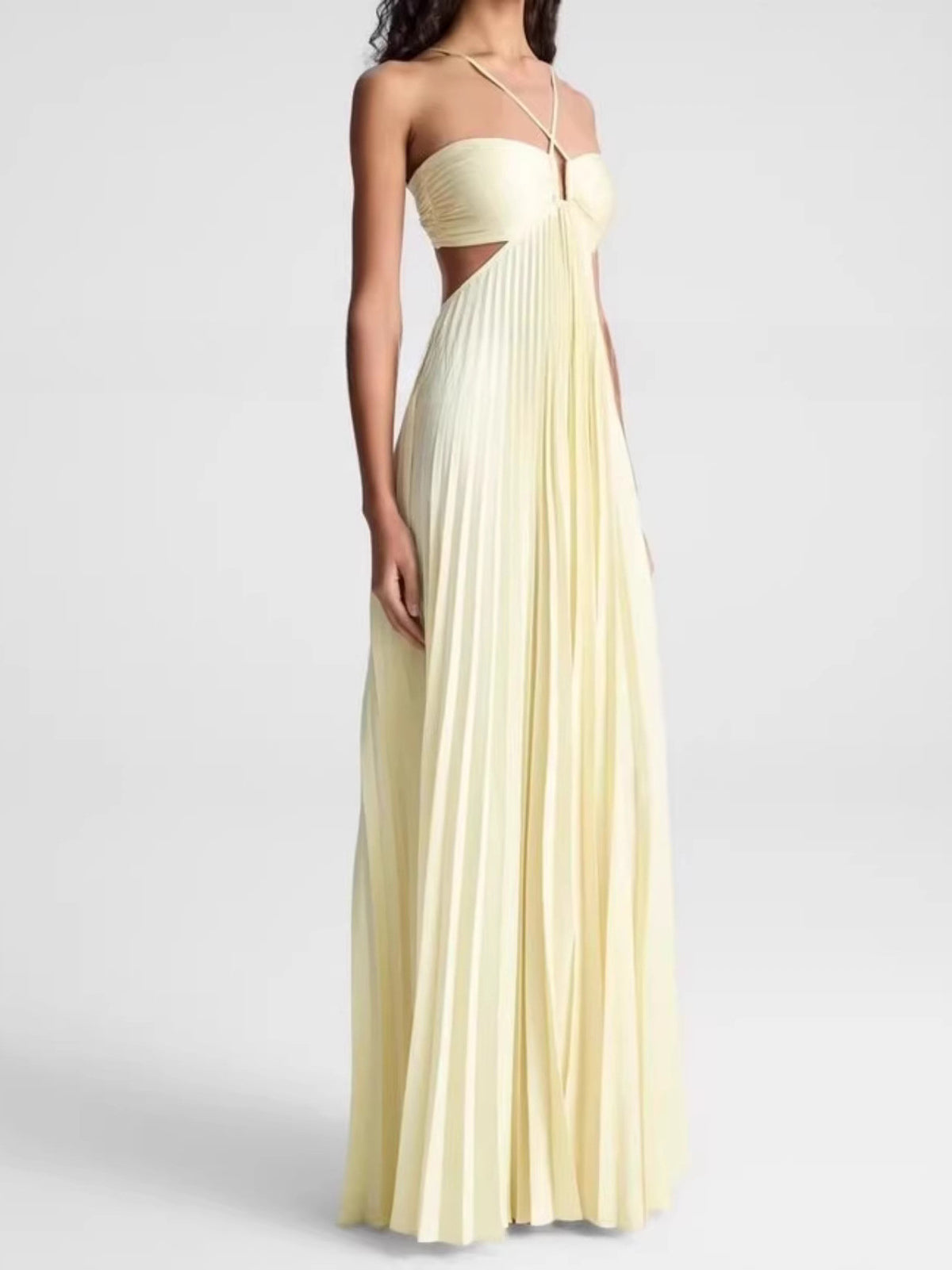 Vestido Amarillo con Cuello Halter