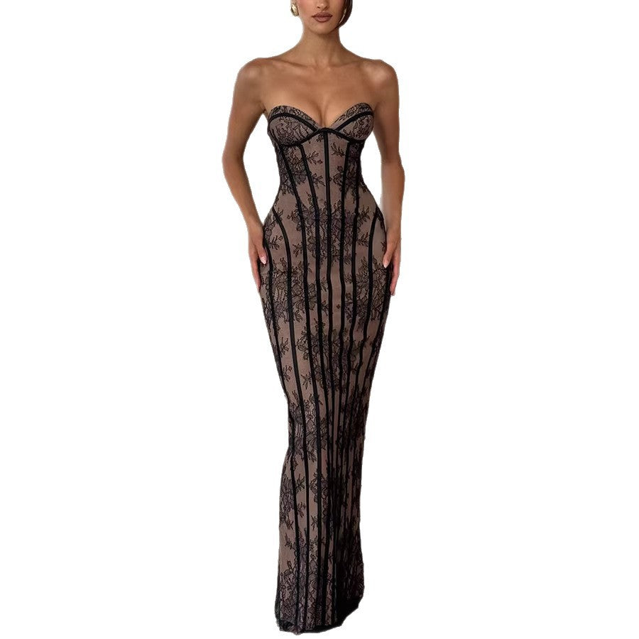 Vestido Ajustado de Encaje con Hombros Descubiertos